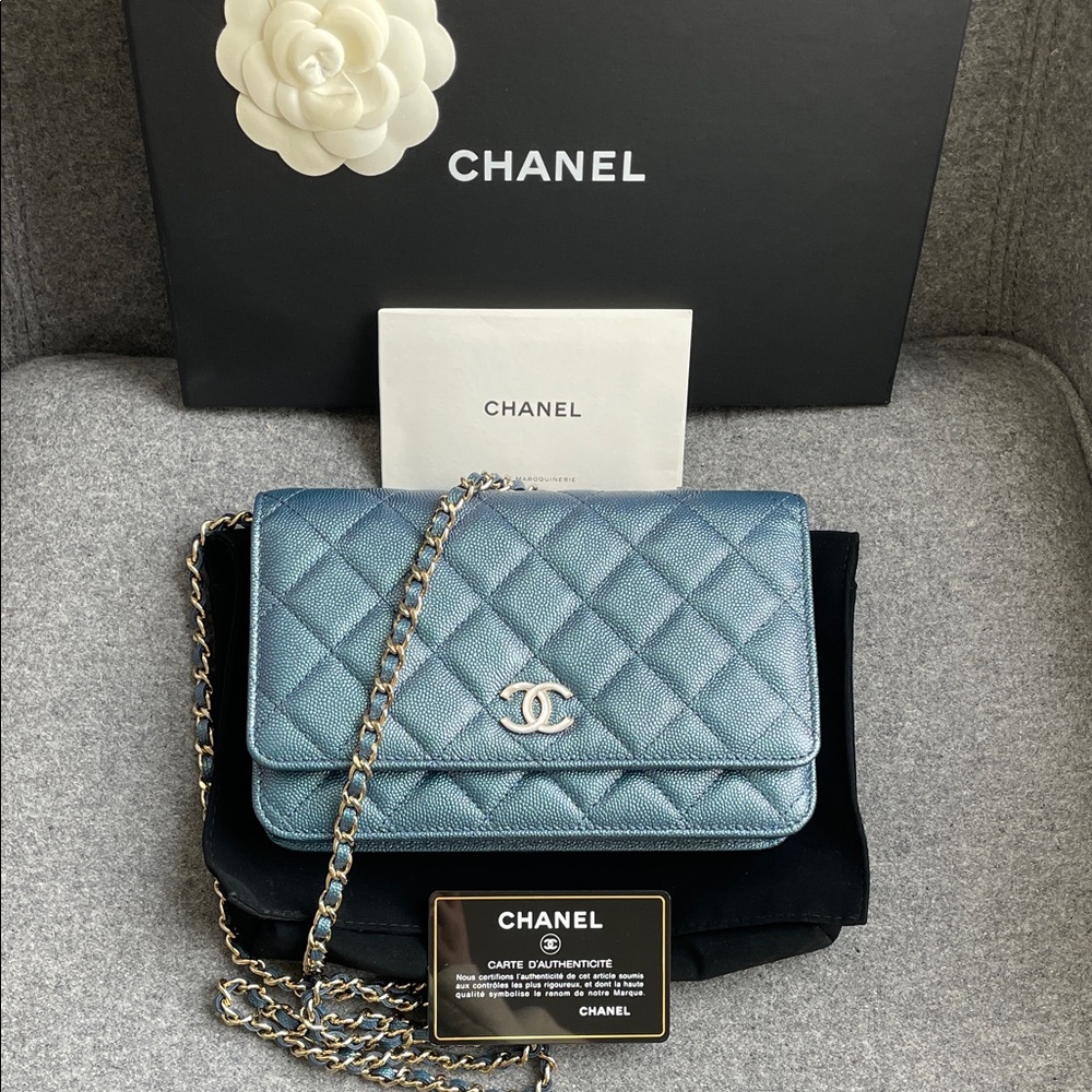 Chanel wallet on chain blue iridescent with pearl CC